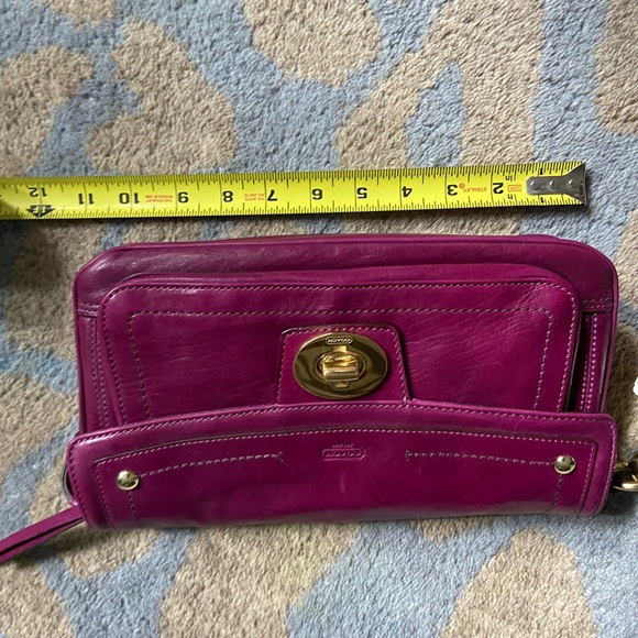 Coach plum leather large clutch. Perfect for fall. Sizes in pics. - Picture 3 of 10